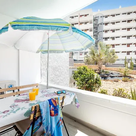 Borinquen 124 Americas Pool * Playa de las Américas